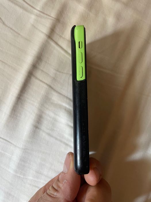 Продавам iPhone 5 s