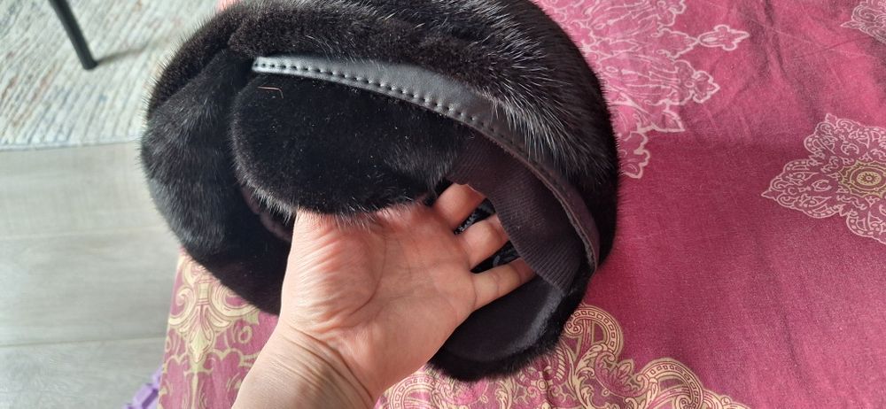 Норковая шапка..