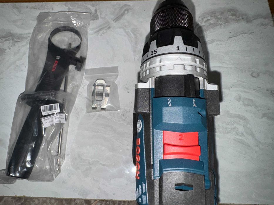 Дрель-шуруповерт аккумуляторная BOSCH GSR/GSB 18V-110 C