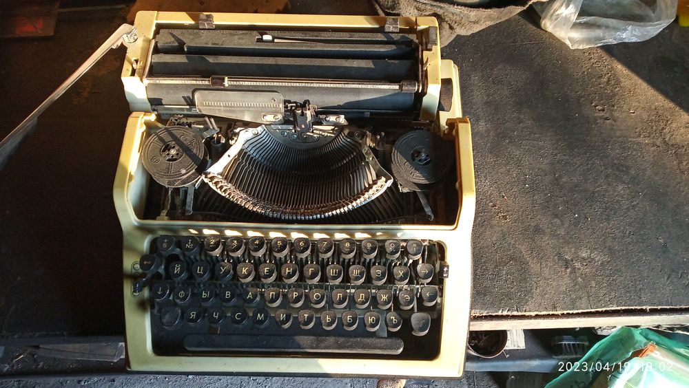 Продам печатную машинку