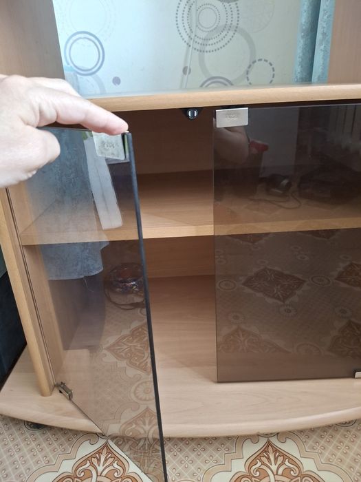 Продам тумбу под телевизор