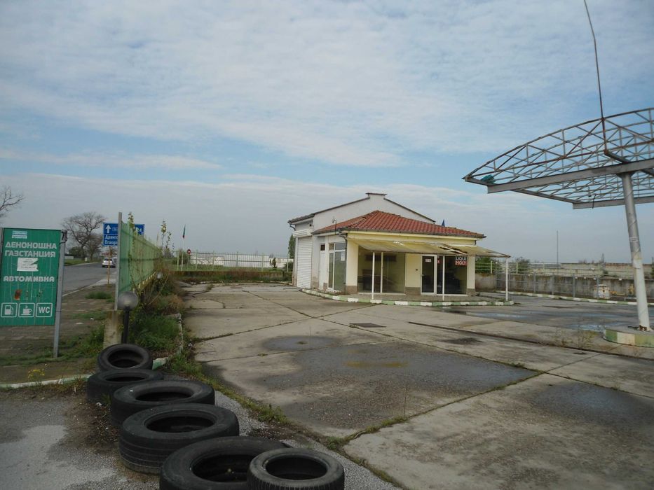 продавам газстанция,автомивка и барче в кв.Ген.Николаево,гр.Раковски