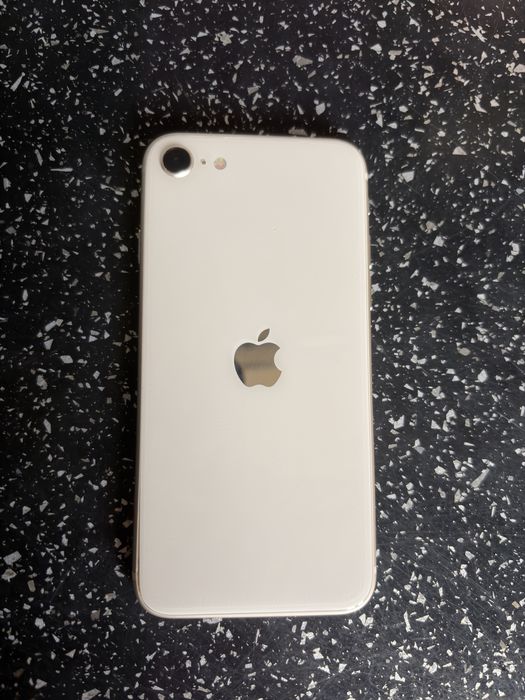 Iphone se 3 поколения