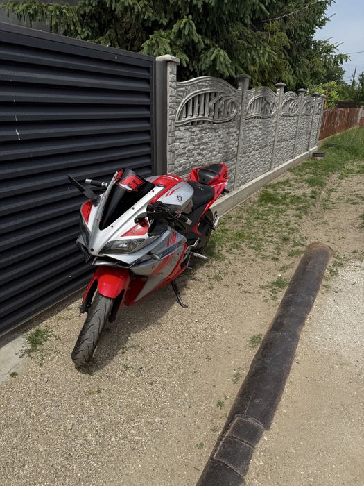 Yamaha yzf r125 A1 / 16 ani