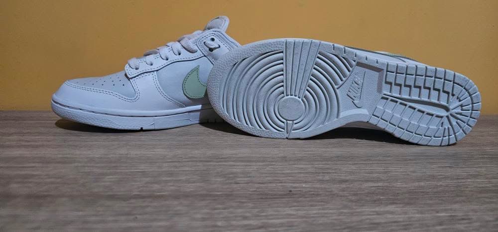 Nike Dunk Low Neutrals дамски