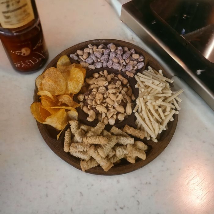 Персонализирани ръчно изработени подаръци от орех,дъб