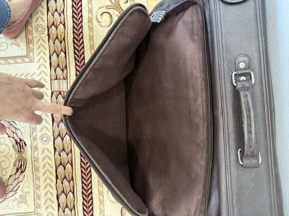 Сумка чемодан дорожная костюма