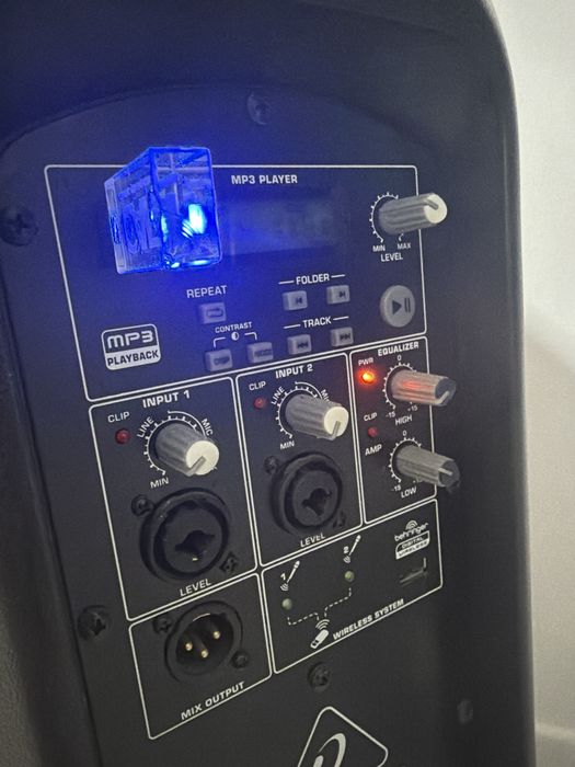 Колонка Behringer EUROLIVE B115MP3 1000 Вт