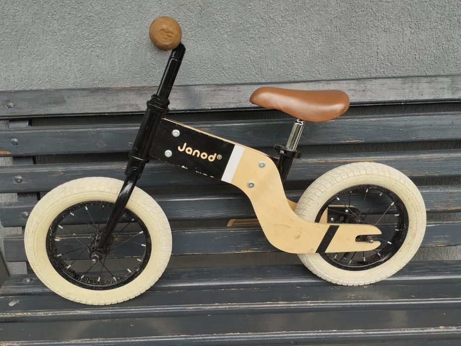 Bicicletă fără pedale Janod din lemn – stare bună