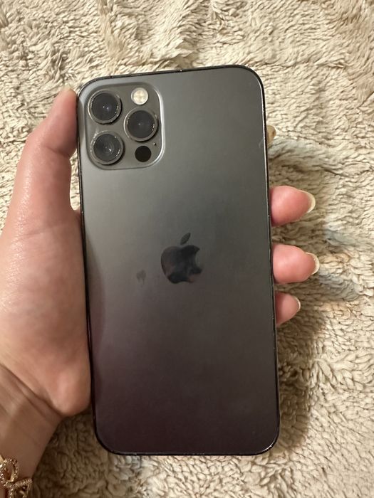 Продам IPhone 12 Pro