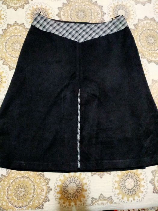 ВСЁ ПО 25000 сум. Продаются юбки,, размер 48-50.