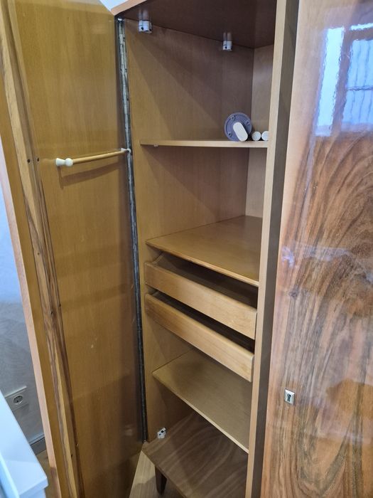 Продается шкаф деревянный