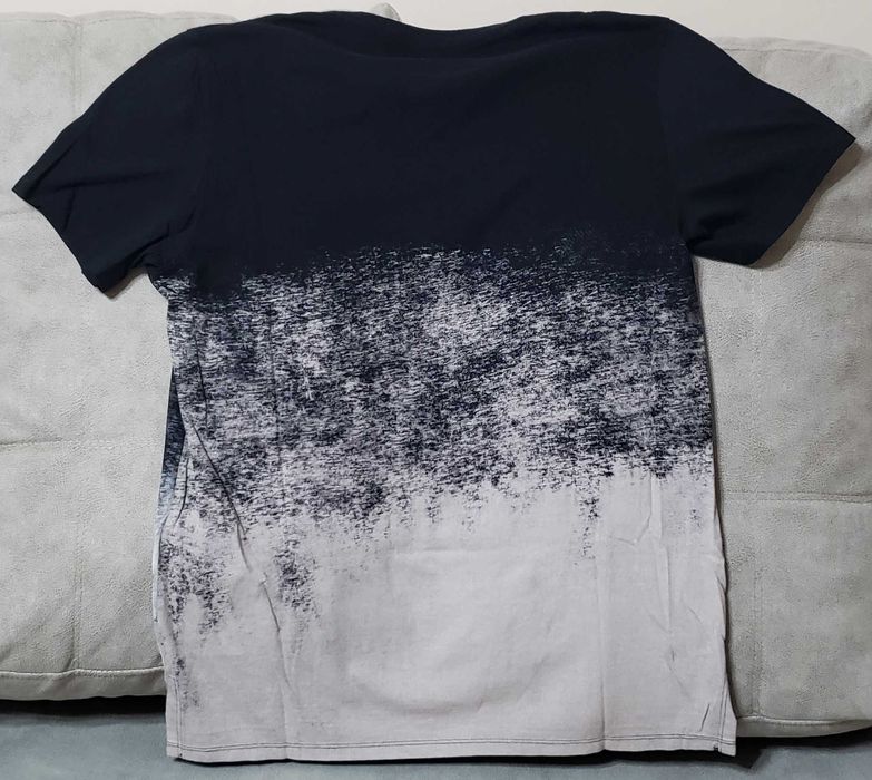 Нови оригинални фланелки GUESS - 100% памук, размер - L