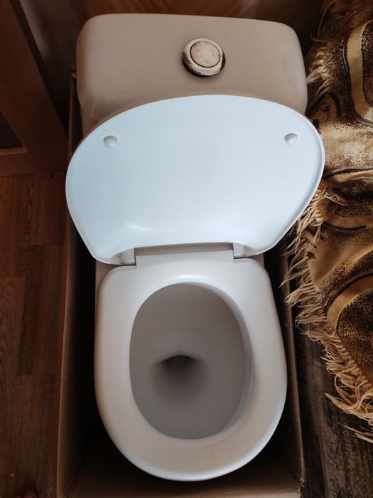 Отдам Унитаз б. У