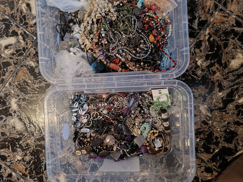 Lot bijuteri lanțuri brățări cercei vintage