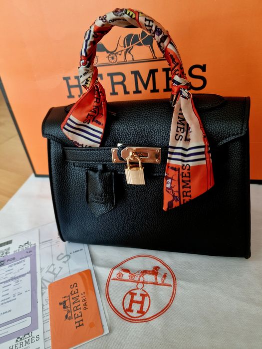 Geanta mini ,model Kelly, curea detasabila umăr, saculet, etichetă