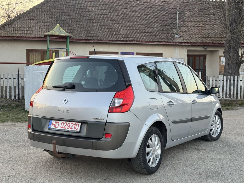 Vând Renault Grand Scenic Motor 2.0 Diesel dCi 150 CP An 2007 E4