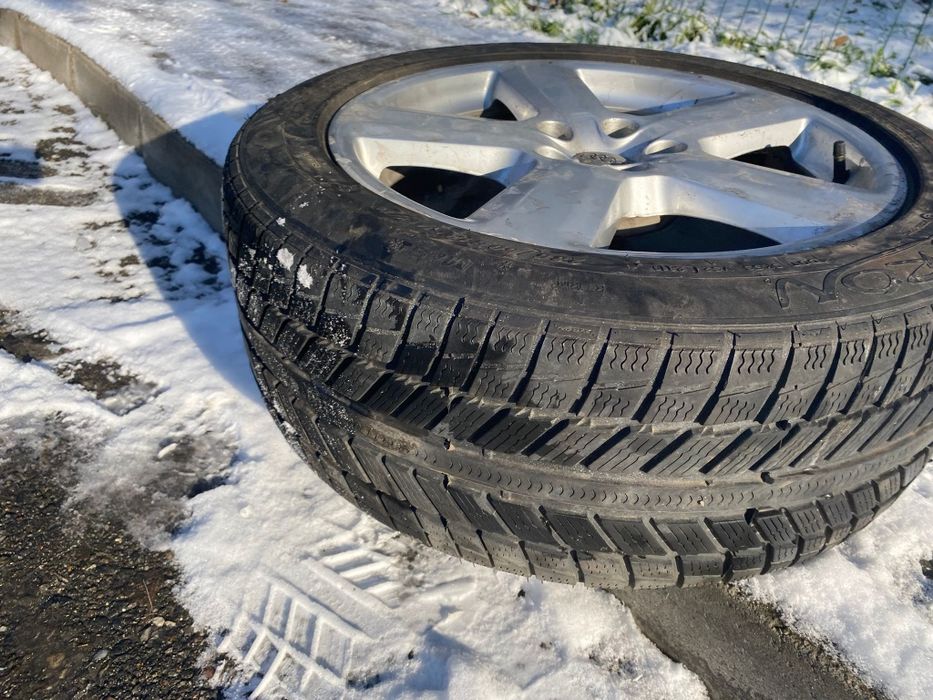 Vând jante din aliaj cu cauciucuri noi, originale Audi A6