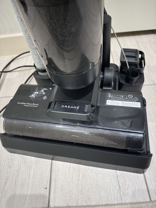 Моющий пылесос вертикальный