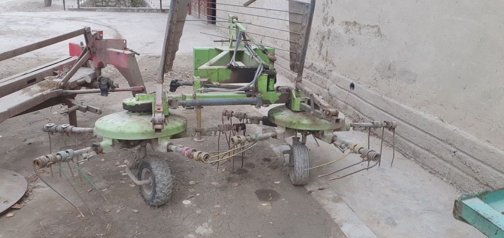 Har xil turdagi xashaklarni yigish uchun grabl sotiladi 1400$