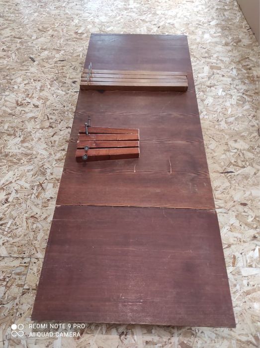 Стол  квадратный