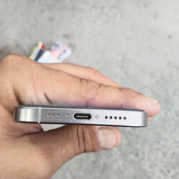 Iphone 16 pro esim