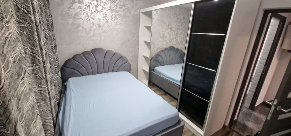 Vând apartament Insuratei