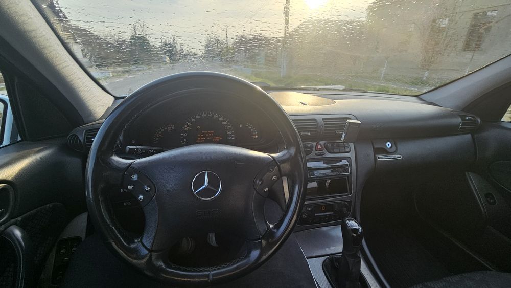 Mercedes c class an 2000