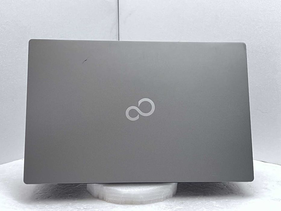 Реновиран лаптоп Fujitsu LIFEBOOK U7511 i5-1135G7 16GB 510GB