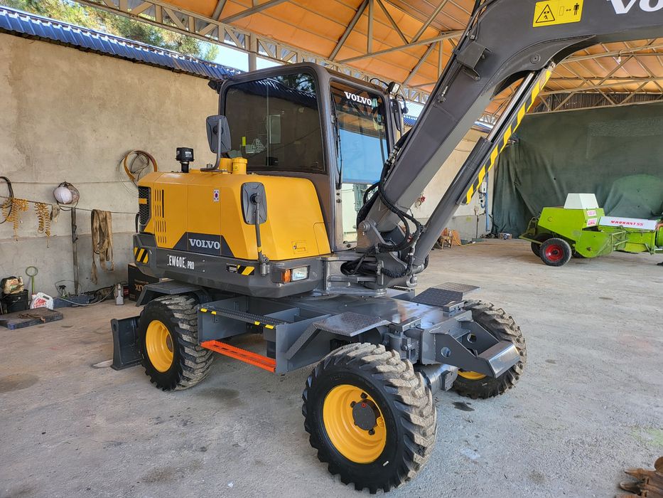 Mini Volvo 60 pro ekskvator karea dan zuri keldi.