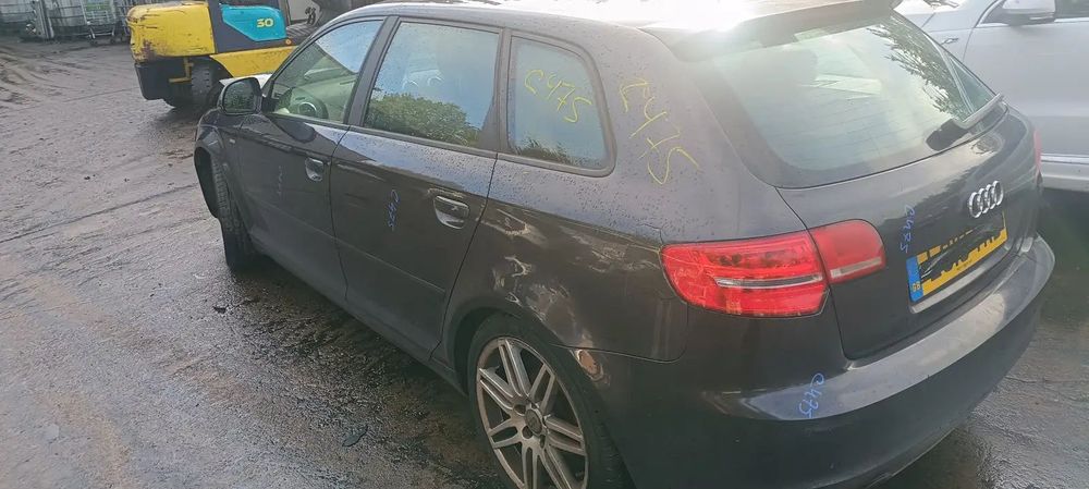 Dezmembrari / Dezmembrez AUDI A3 Sportback (8PA) [Fabr 2004-2013] FACELIFT 1.6 Benz BSE cutie viteze manuala cod culoare LZ7L