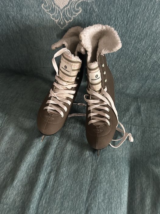 Продам Фитнес-коньки