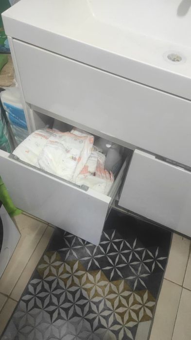 Раковина с тумбой