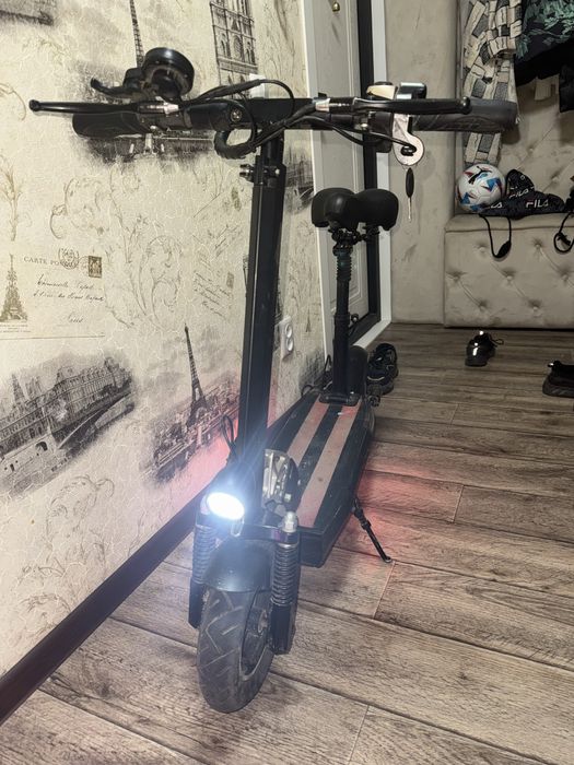 Продам электросамокат