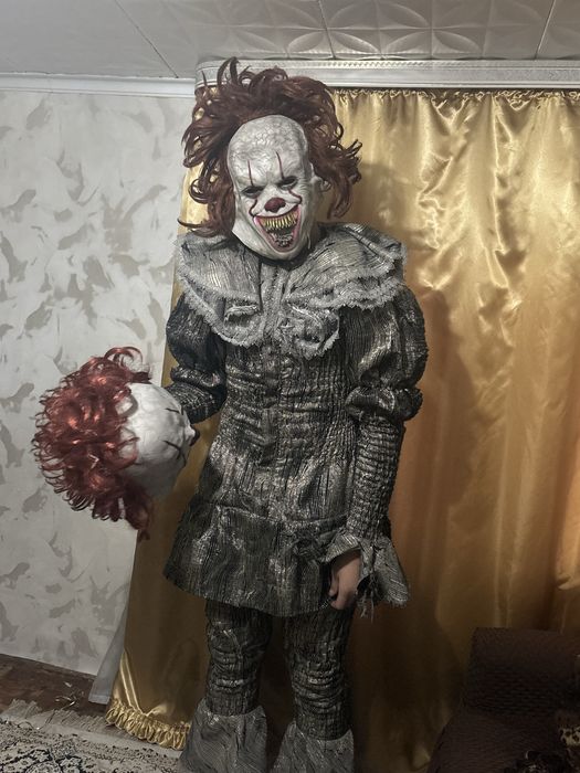 Костюм Пеннивайза