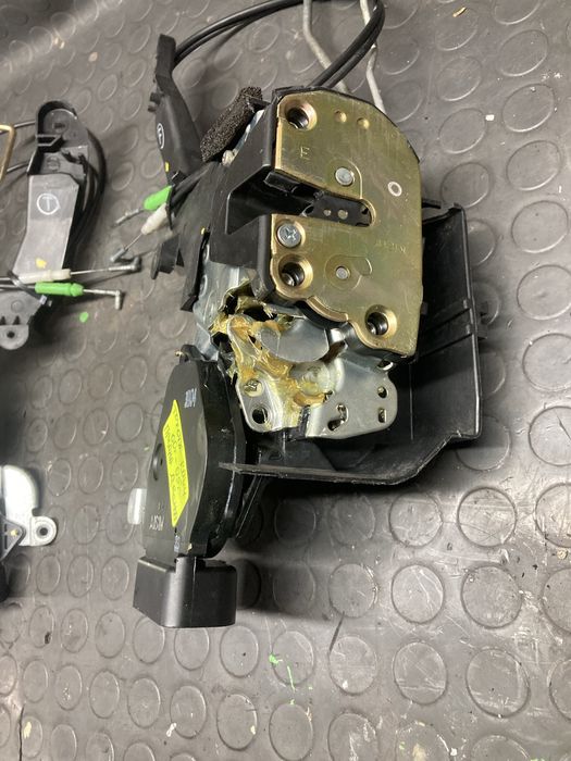 Брава/Брави лява и дясна за тойота рав4/Toyota rav4 00-05г