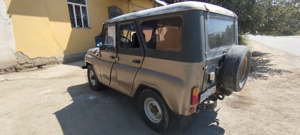 Uaz sotiladi  1996 yil