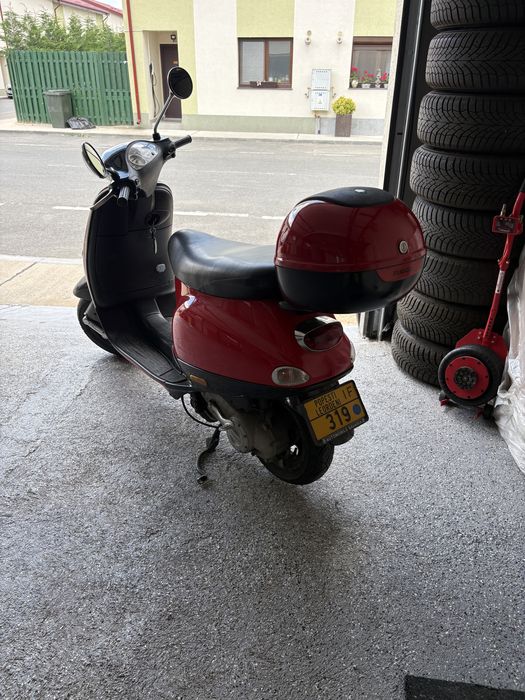 Piaggio vespa et 4 an 2001