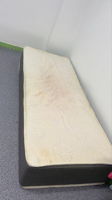 Матрас в зорошем состояний.