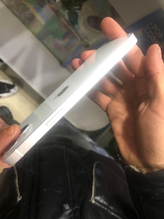 13 айфон гарнтия есть