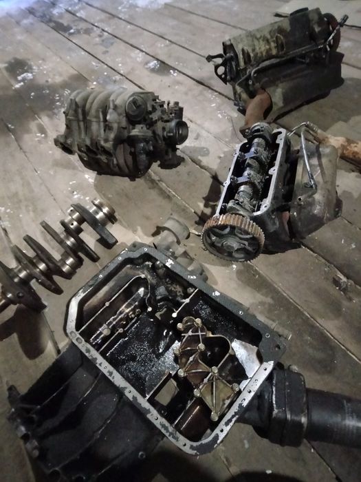 Запчасти на Ауди 100 с4