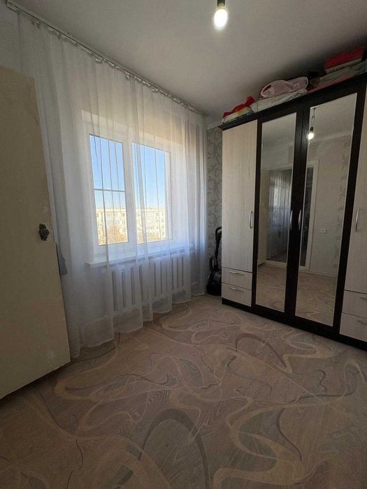 Продам 2 кв р-н 8  микрорайон