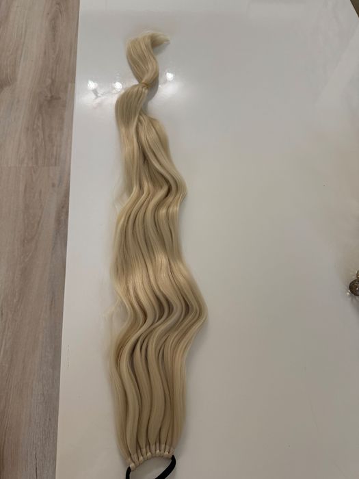 Дълга руса опашка !