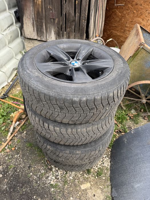 Vand jante cu cauziucuri