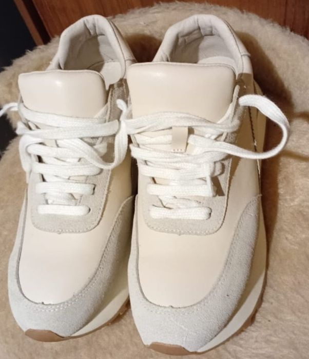 Продам кроссовки