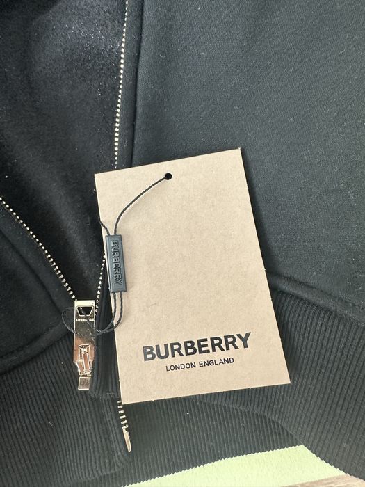Burbery sweatshirt