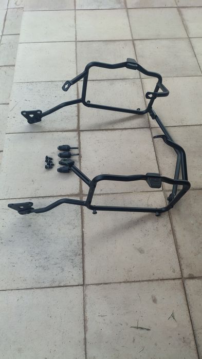 Suporți și side cases Yamaha  Tracer 7 (MT-07) 2021