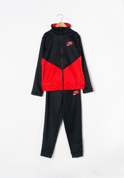 Nike сортира екип core, 128-137