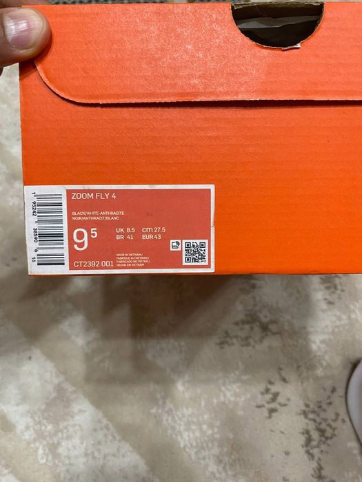 Кроссовки мужские и оригиналные от Nike Zoom Fly 4
Состояние: Абсолютн