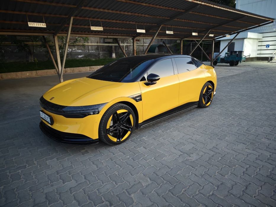 Zeekr 007 Performance 2.7 2024 Пробег: 14’000км Ранги: сарик от кучи,